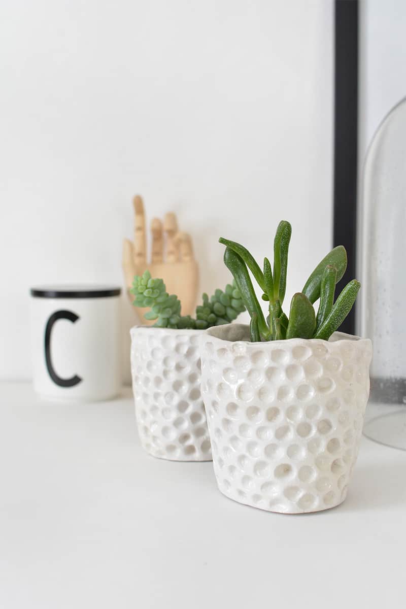 HOW TO MAKE A DIY AIR DRY CLAY GOLD AND WHITE PAINTED BOWL