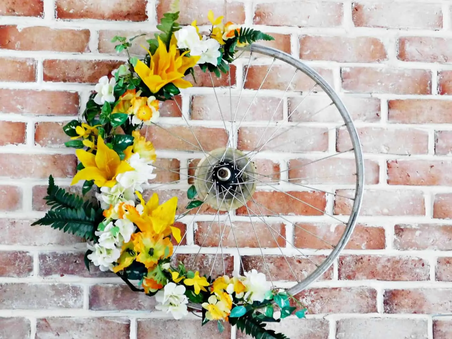 Amazing Bicycle Wheel Wreath