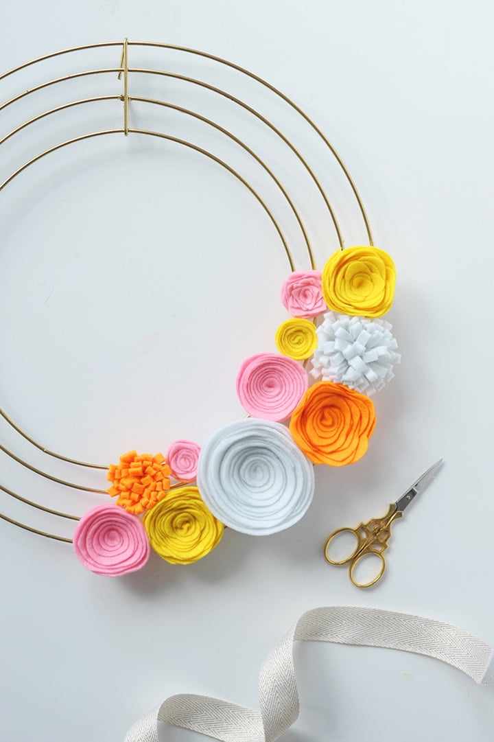 DIY Spring Felt Flower Wreath