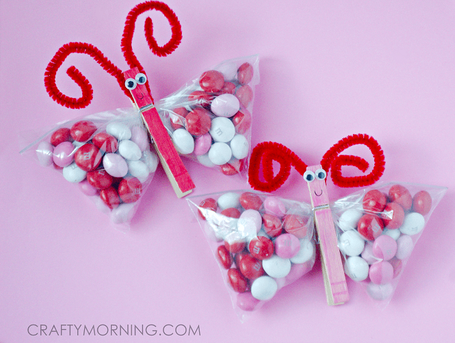Easy butterfly Valentine's Day treat for kids. Great for classroom parties.