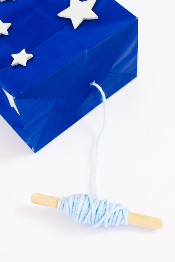 How to make a patriotic paper bag kite