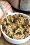 Instant pot brown rice recipe that's healthy and easy to make. #instantpot #healthyrecipes #brownrice #instantpotrecipes #easyinstantpotrecipes #healthyinstantpotrecipes