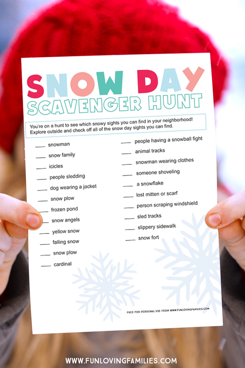 I love this snow day idea for kids! Print of this sheet and go outside with the kids during the next snow day and see how many things you can spot. Fun snow day activity for families. #snowday #snowdayidea #snowdayactivity #funwithsnow #winteractivity #winterprintable #printablekidsactivity