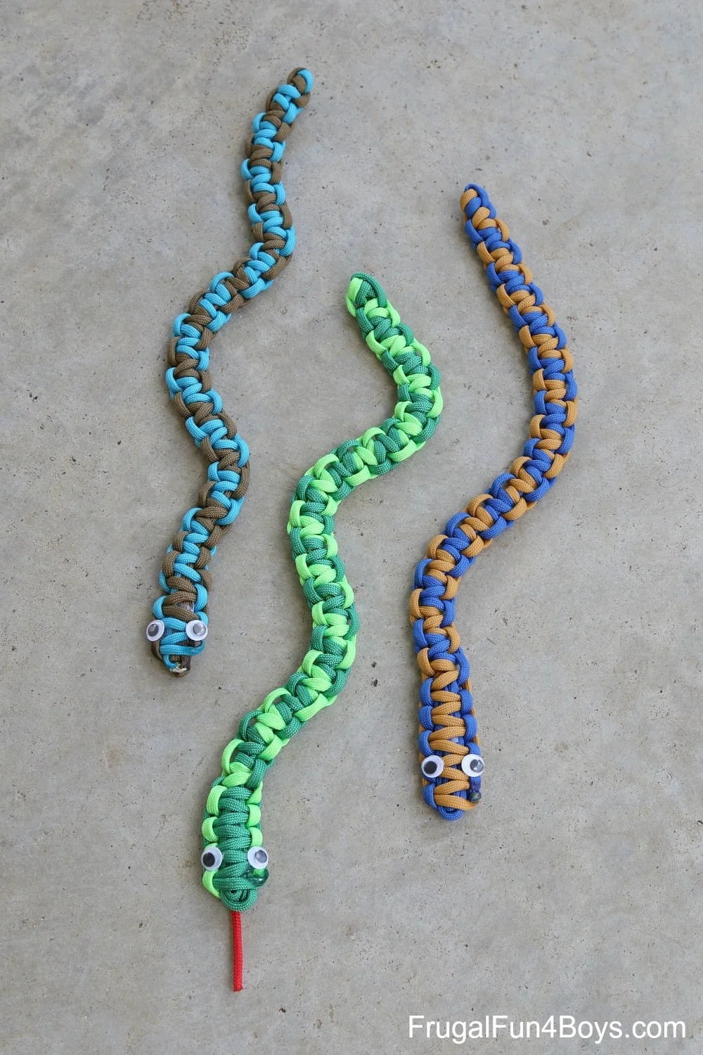 Paracord Snakes