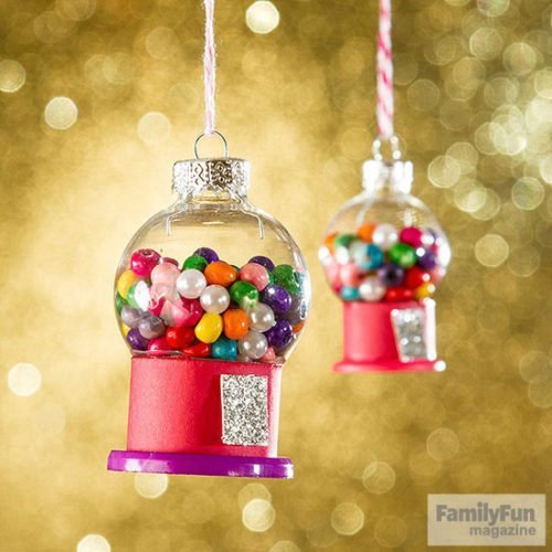 25 Plastic Ball Ornament Decorating Ideas that are Fun and Easy Fun