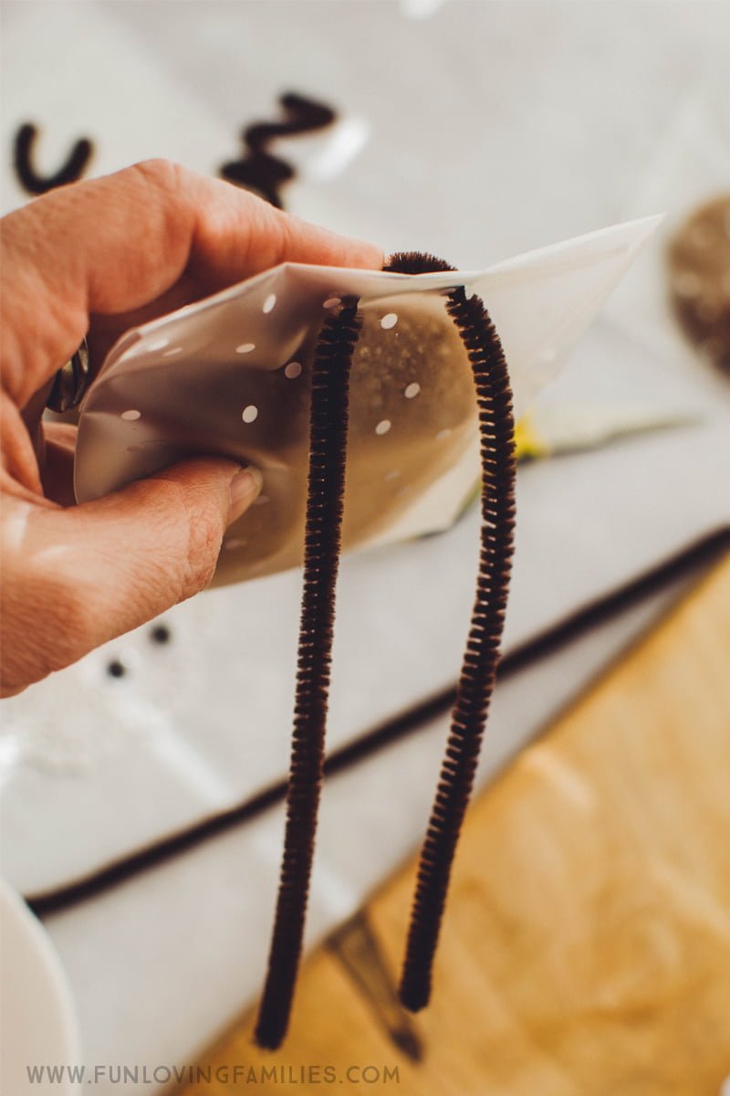 making reindeer cookie treat bag