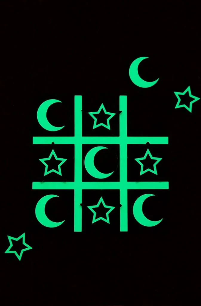 diy glow in the dark tic tac toe stars and moons