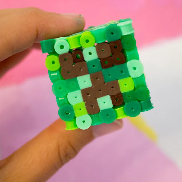 Minecraft Axolotl in Bucket Magnet Set -   Easy perler beads ideas,  Melty bead patterns, Pearl beads pattern