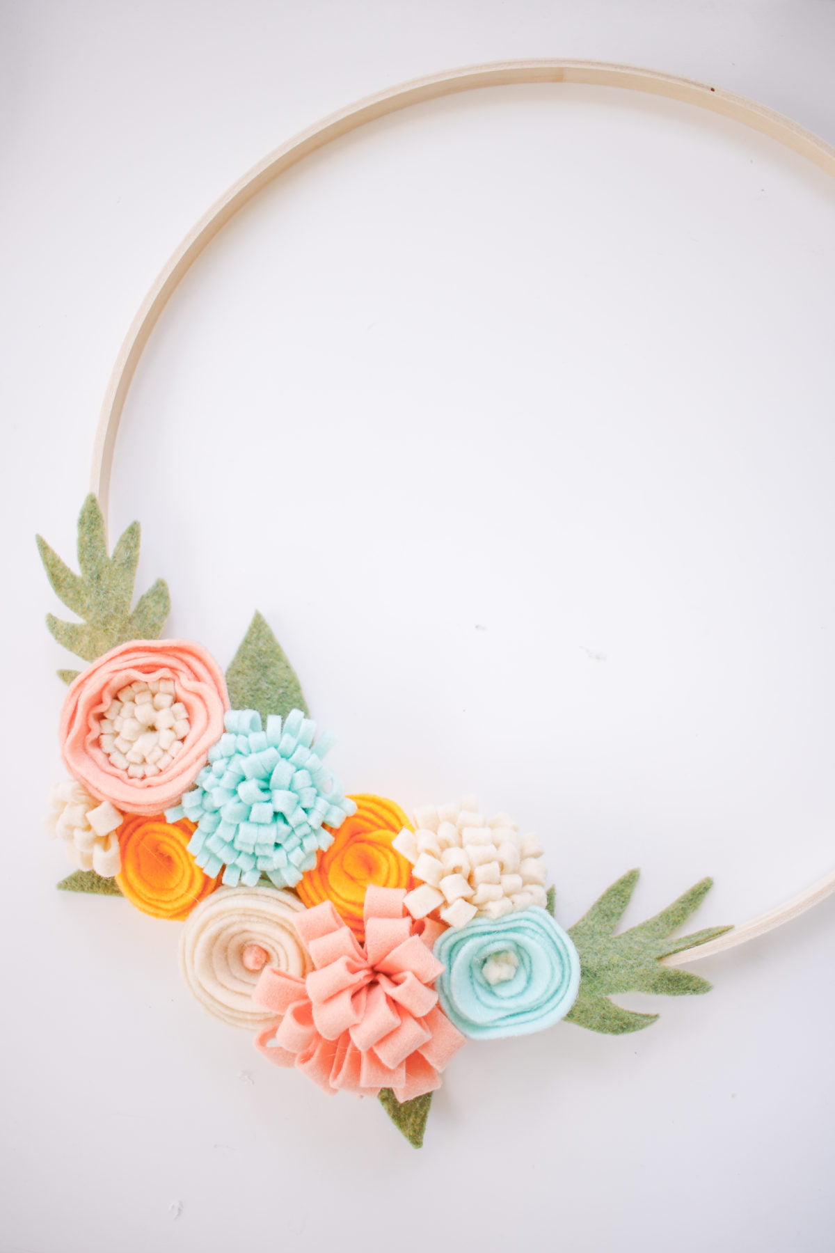 DIY Felt Flower Spring Wreath