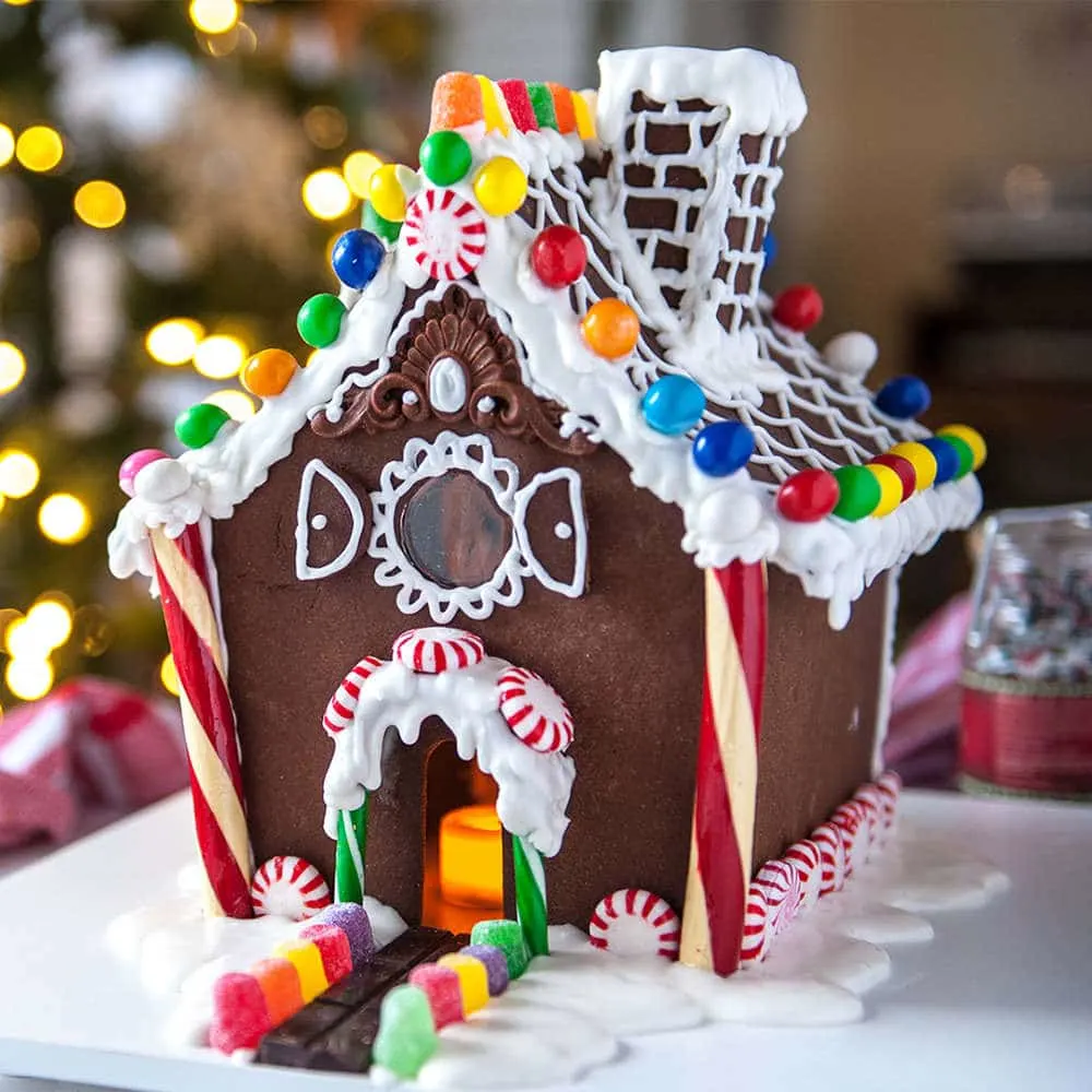 How to Make a Curved Roof Gingerbread House