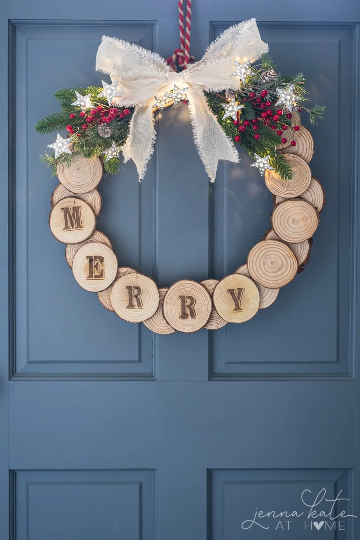 DIY Wood Slice Holiday Wreath