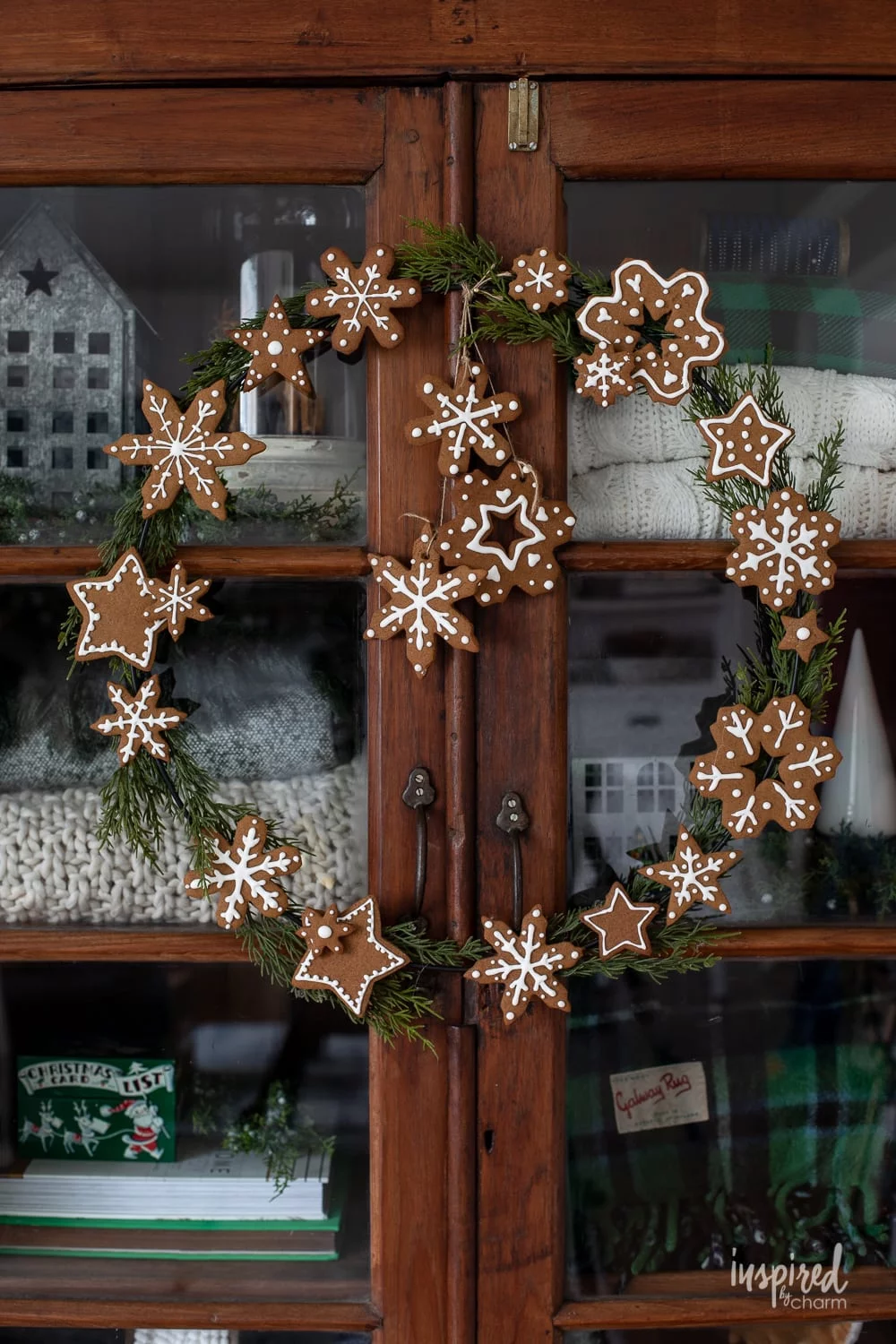 DIY Gingerbread Cookie Wreath