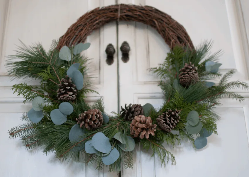 Simple DIY Christmas Grapevine Wreath