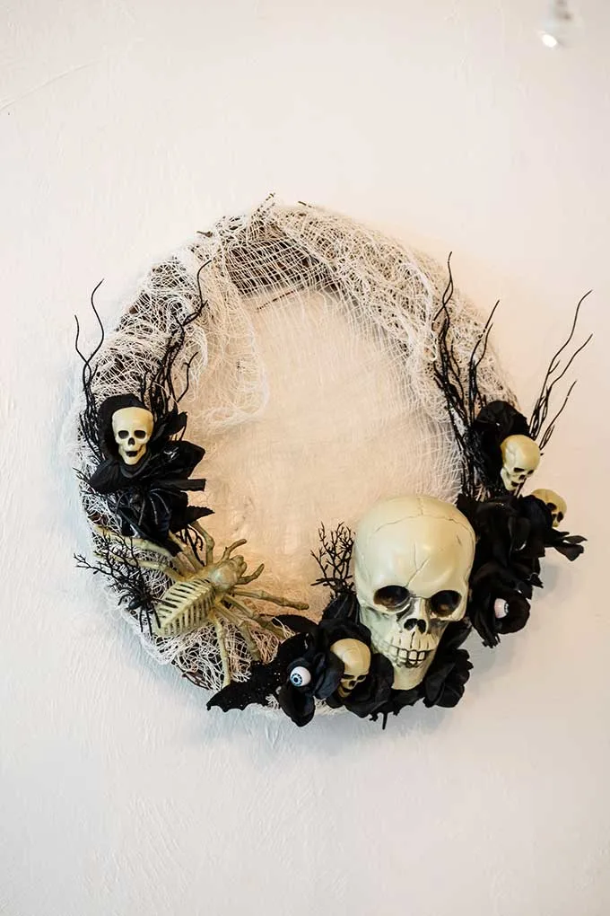 Creepy Halloween Wreath Tutorial