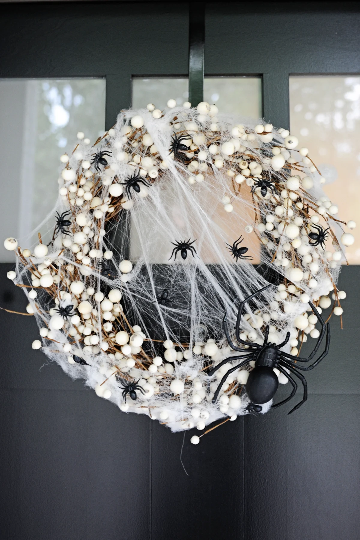Easy DIY Spider Wreath for Halloween