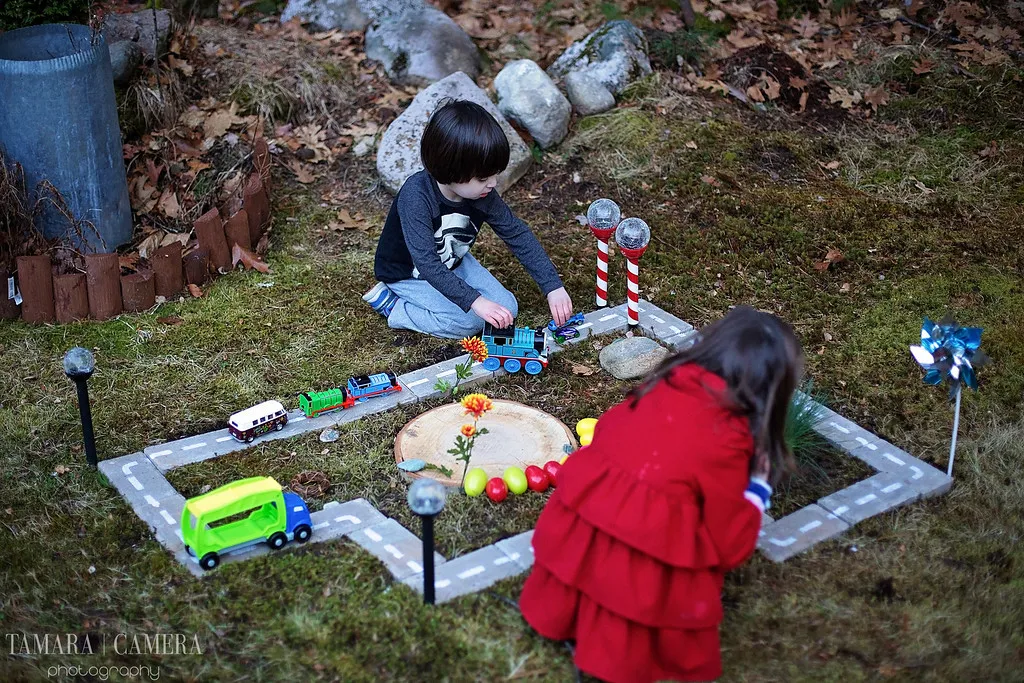 DIY Garden Racetrack For Toy Cars