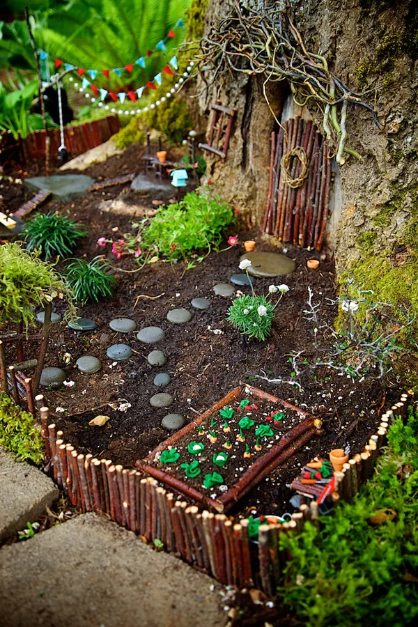 Tree Trunk Fairy Garden