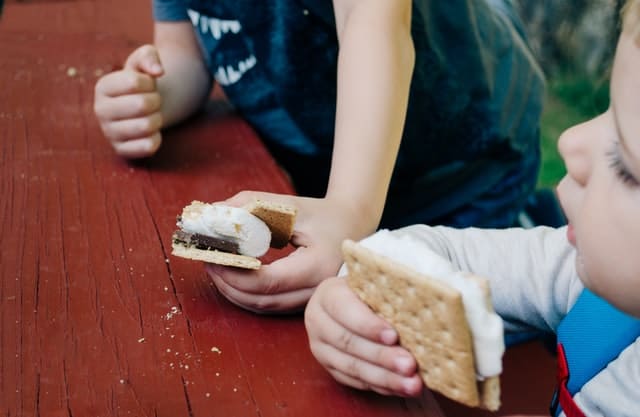 Eating smores