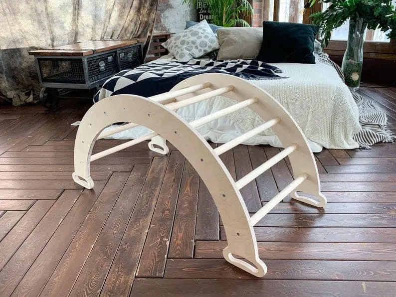Climbing arch for toddlers